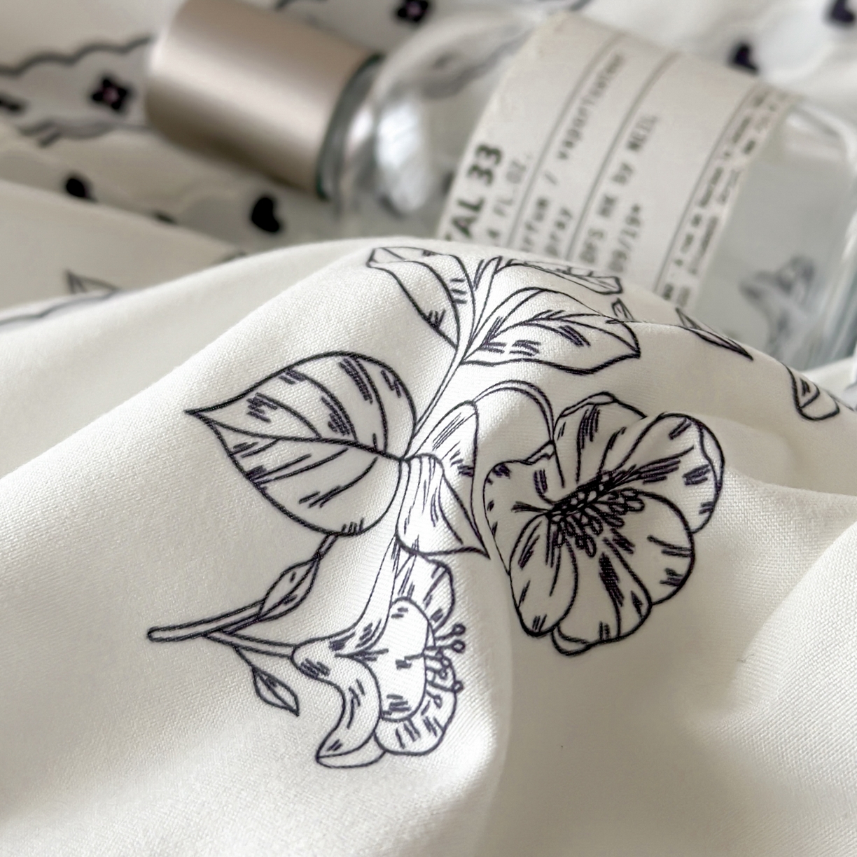 91家纺网 家纺一手货源 找家纺 ab家纺 2026新款法式复古印花水洗棉夏被四件套 巴黎西亚