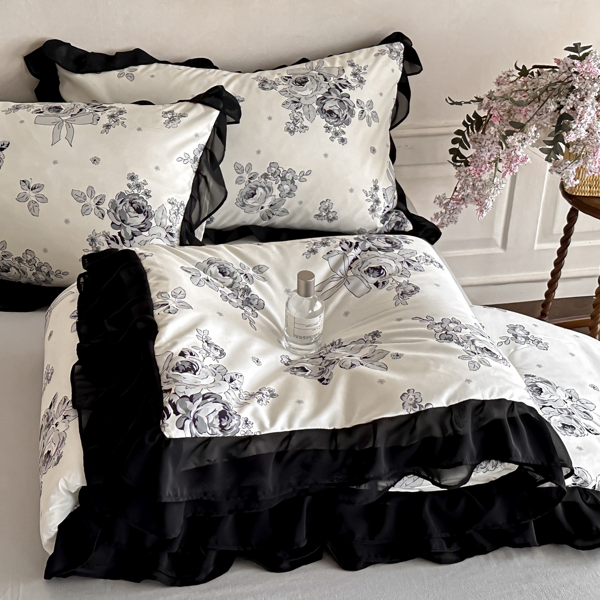 91家纺网 家纺一手货源 找家纺 ab家纺 2026新款法式复古印花水洗棉夏被四件套 月栖