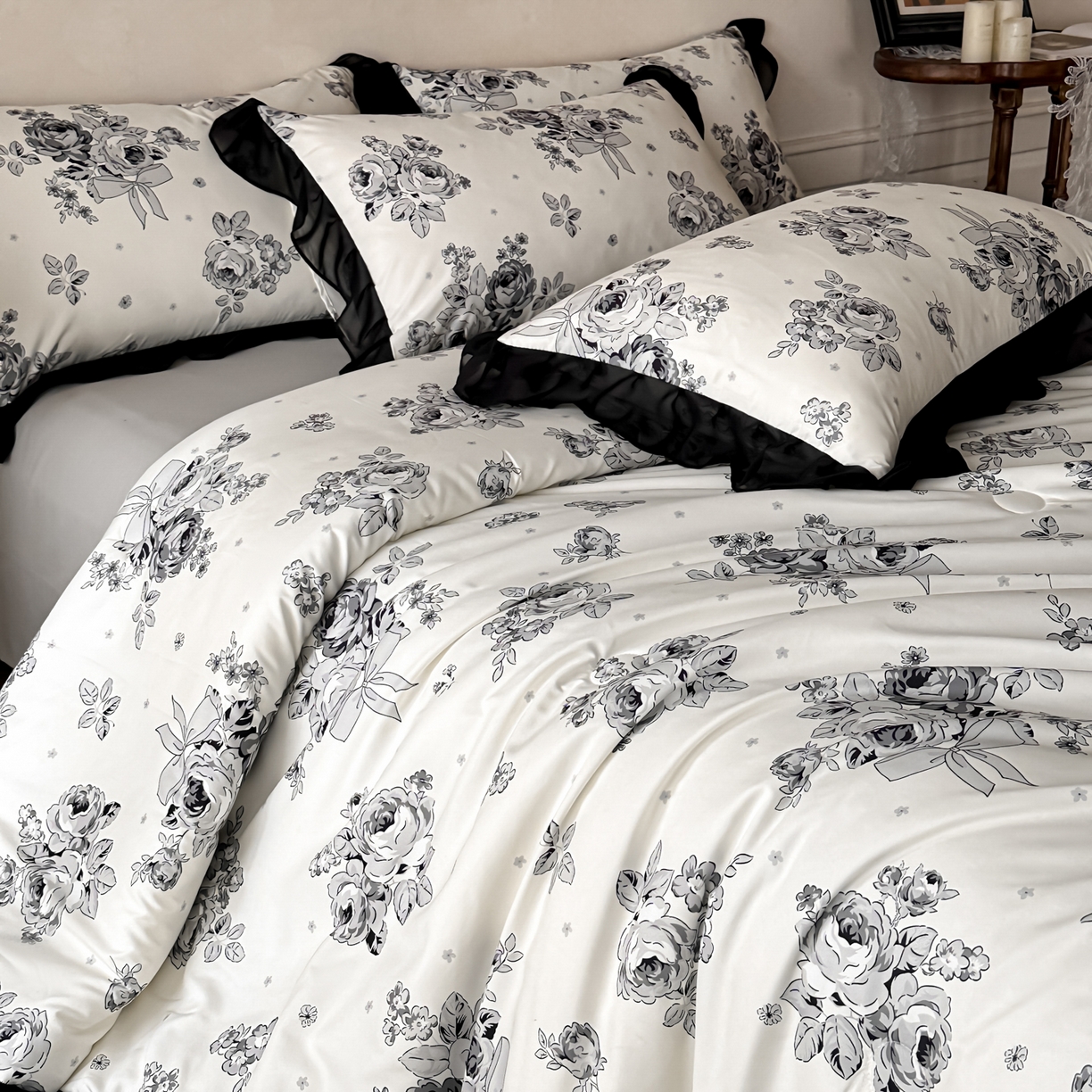 91家纺网 家纺一手货源 找家纺 ab家纺 2026新款法式复古印花水洗棉夏被四件套 月栖