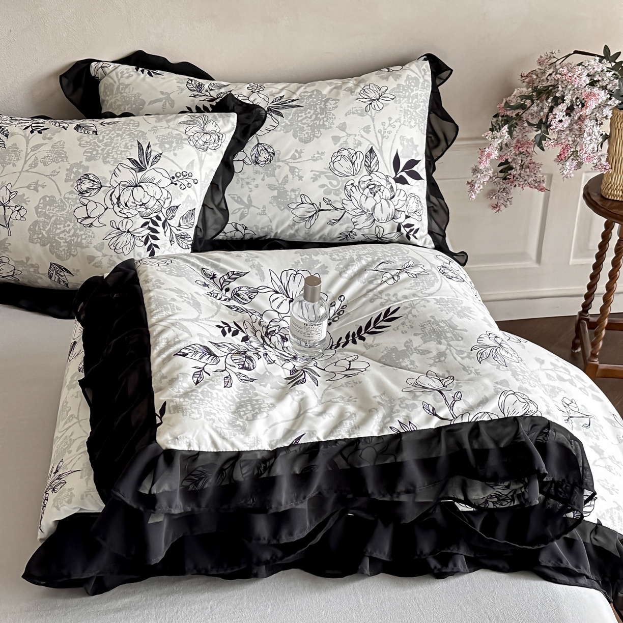 91家纺网 家纺一手货源 找家纺 ab家纺 2026新款法式复古印花水洗棉夏被四件套 茉莉庄园