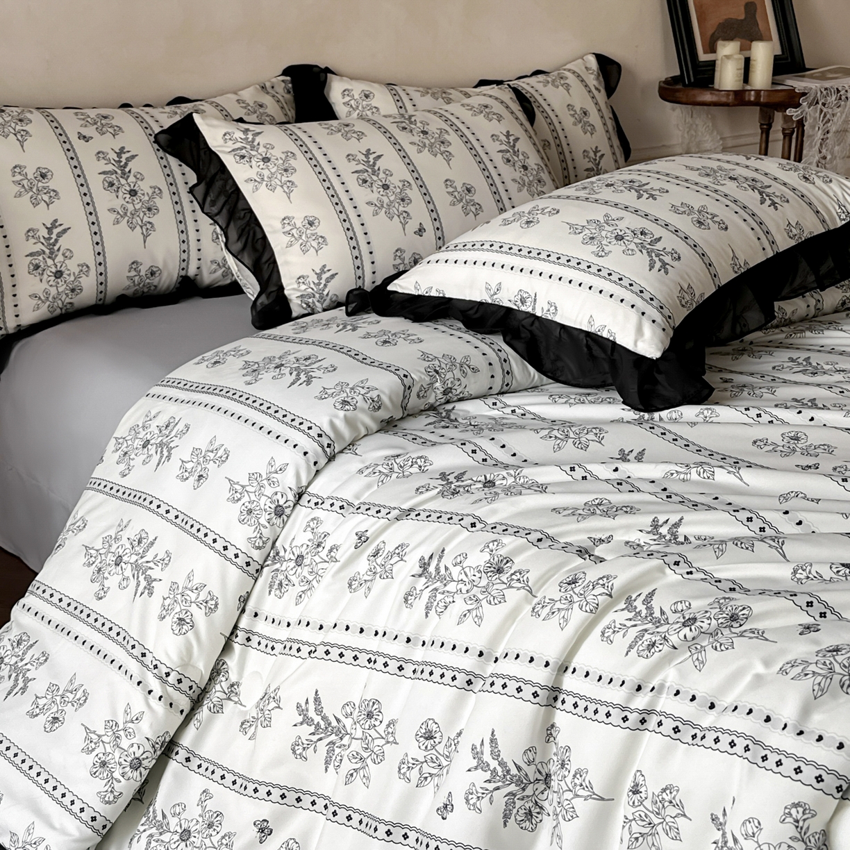 91家纺网 家纺一手货源 找家纺 ab家纺 2026新款法式复古印花水洗棉夏被四件套 巴黎西亚