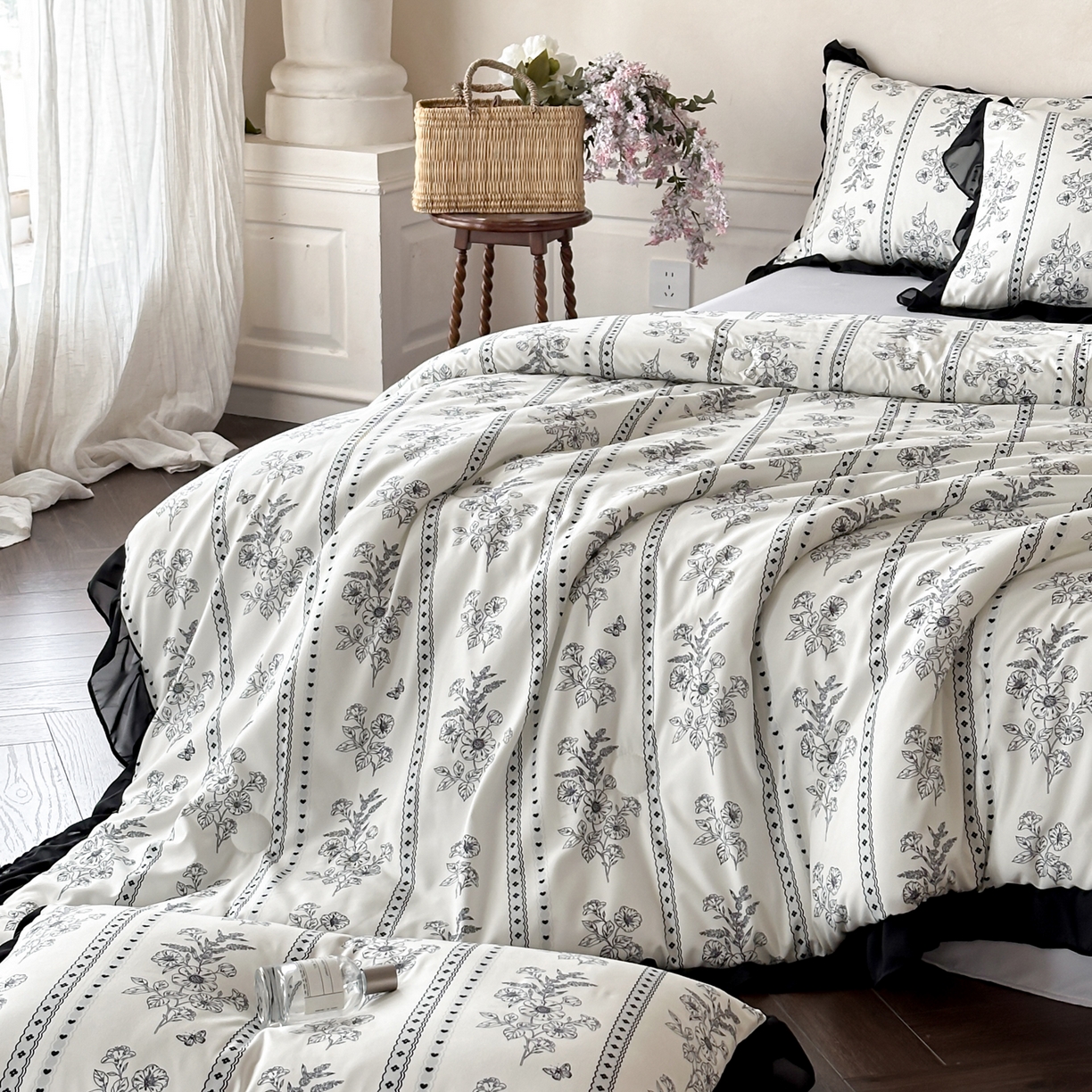 91家纺网 家纺一手货源 找家纺 ab家纺 2026新款法式复古印花水洗棉夏被四件套 巴黎西亚