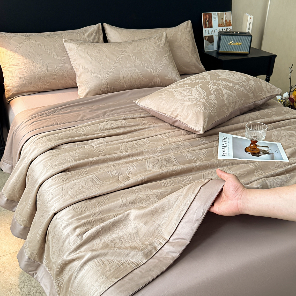 91家纺网 家纺一手货源 找家纺 乐家毛巾被（工厂自产自销） 2026春夏新款全棉60S长绒棉立体厚织提花整张棉花夏被四件套单夏被枕套夏凉被空 缠绕