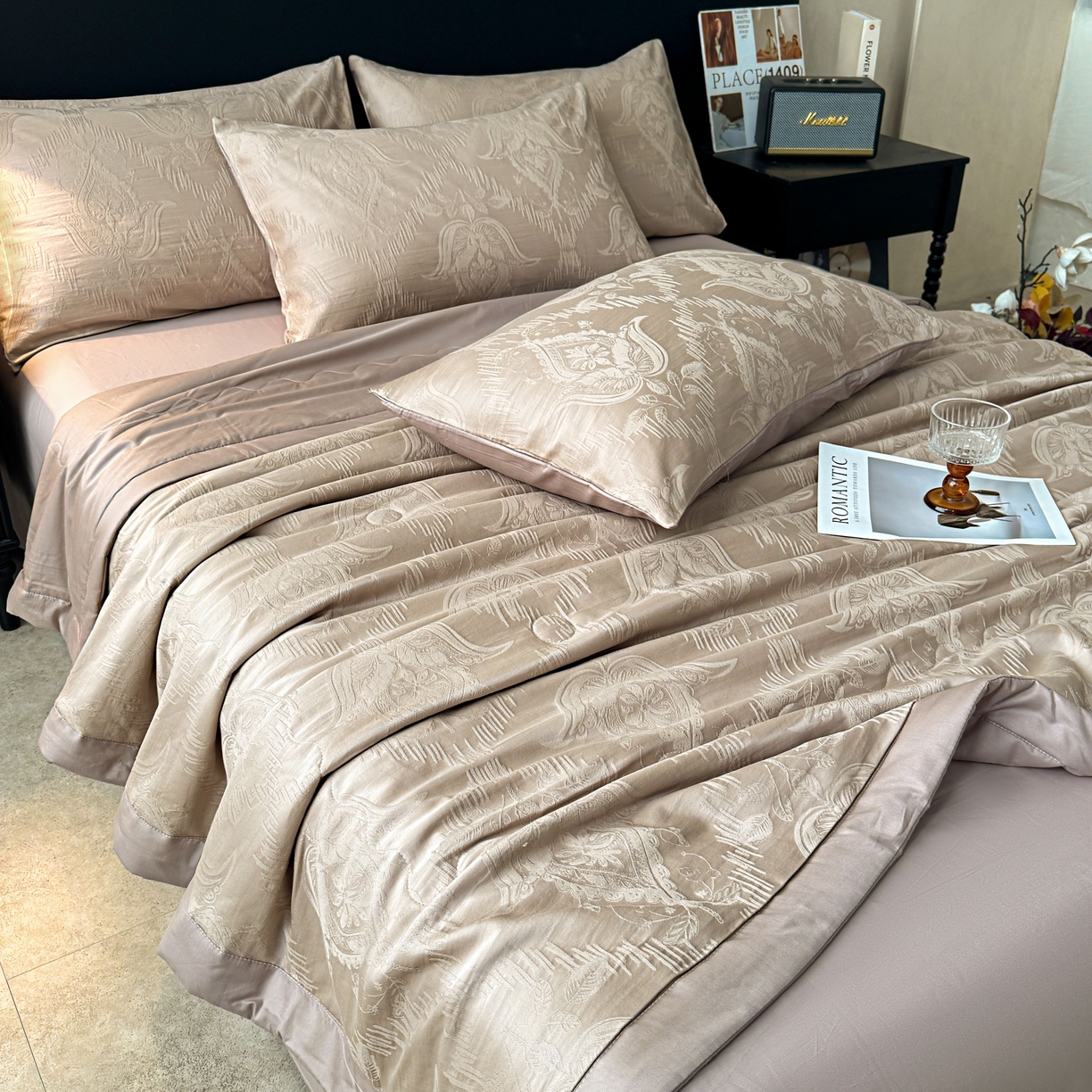 91家纺网 家纺一手货源 找家纺 乐家毛巾被（工厂自产自销） 2026春夏新款全棉60S长绒棉立体厚织提花整张棉花夏被四件套单夏被枕套夏凉被空 缠绕