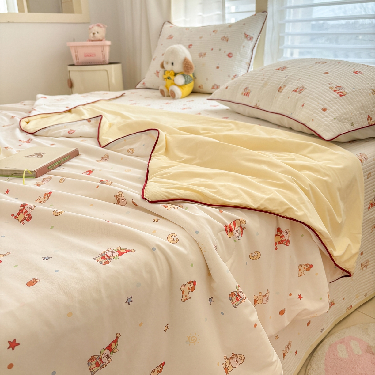 91家纺网 家纺一手货源 找家纺 优悦生活馆 2026新款麻绳款锦氨凉感丝夏被 水果小人