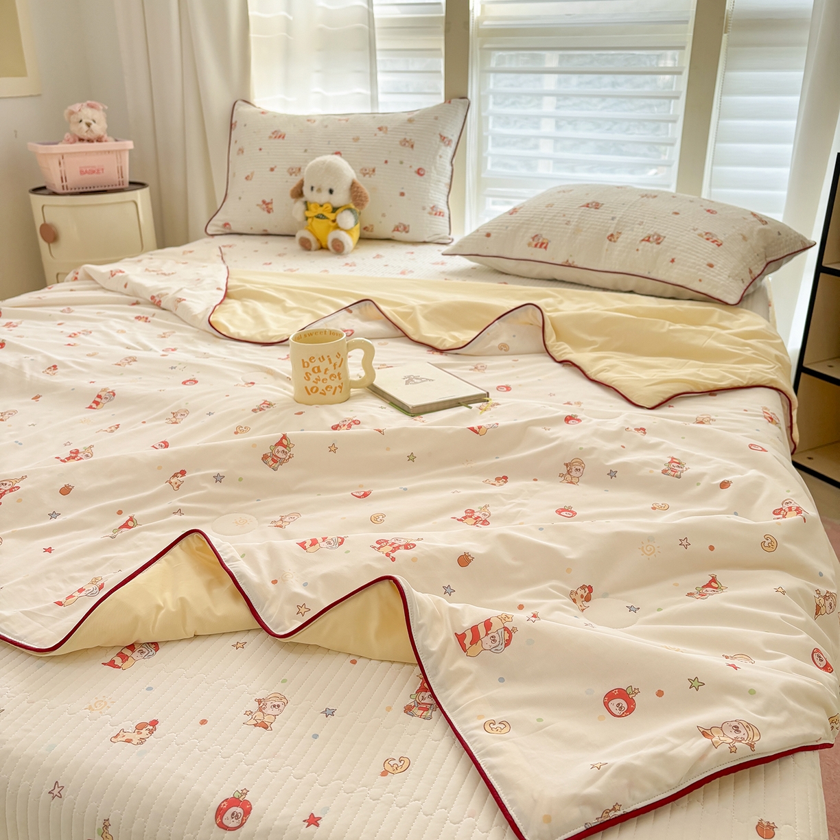 91家纺网 家纺一手货源 找家纺 优悦生活馆 2026新款麻绳款锦氨凉感丝夏被 水果小人