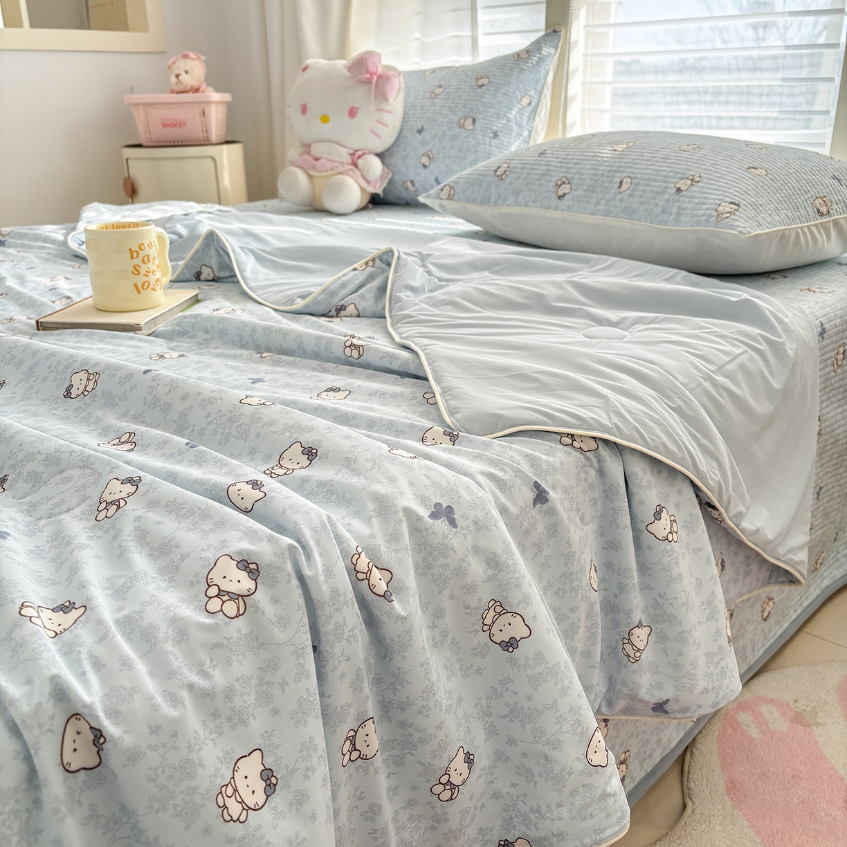 91家纺网 家纺一手货源 找家纺 优悦生活馆 2026新款麻绳款锦氨凉感丝夏被 小猫花朵