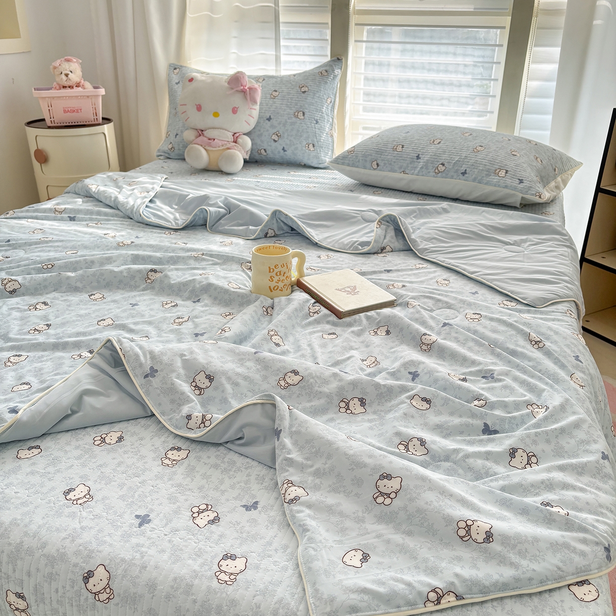 91家纺网 家纺一手货源 找家纺 优悦生活馆 2026新款麻绳款锦氨凉感丝夏被 小猫花朵