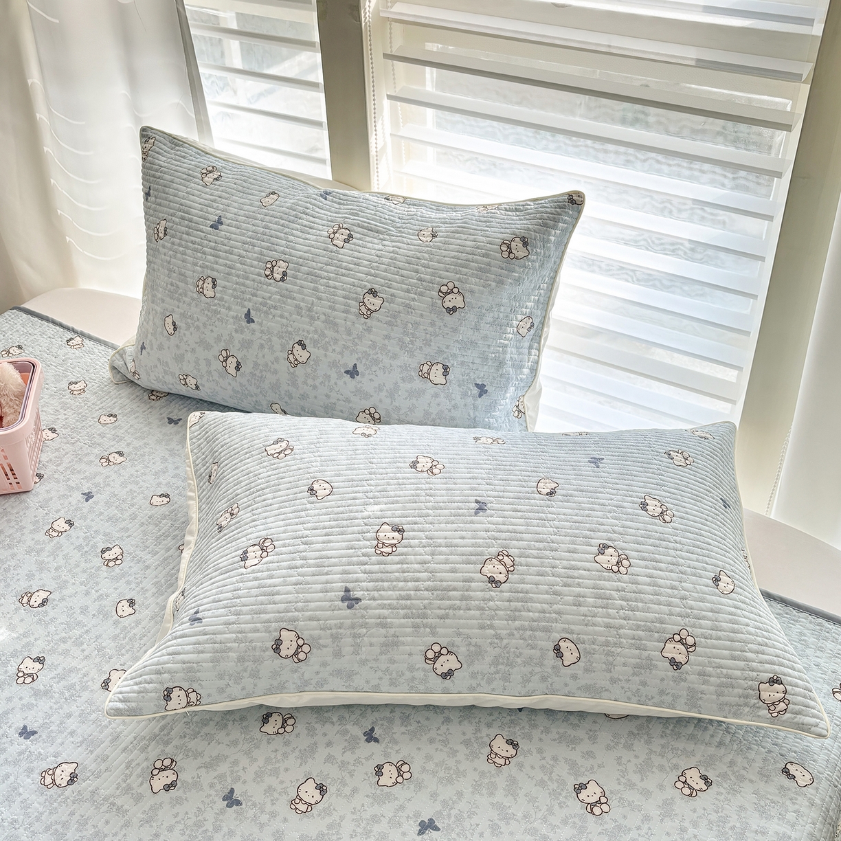 91家纺网 家纺一手货源 找家纺 优悦生活馆 2026新款麻绳款锦氨凉感丝夏被 小猫花朵