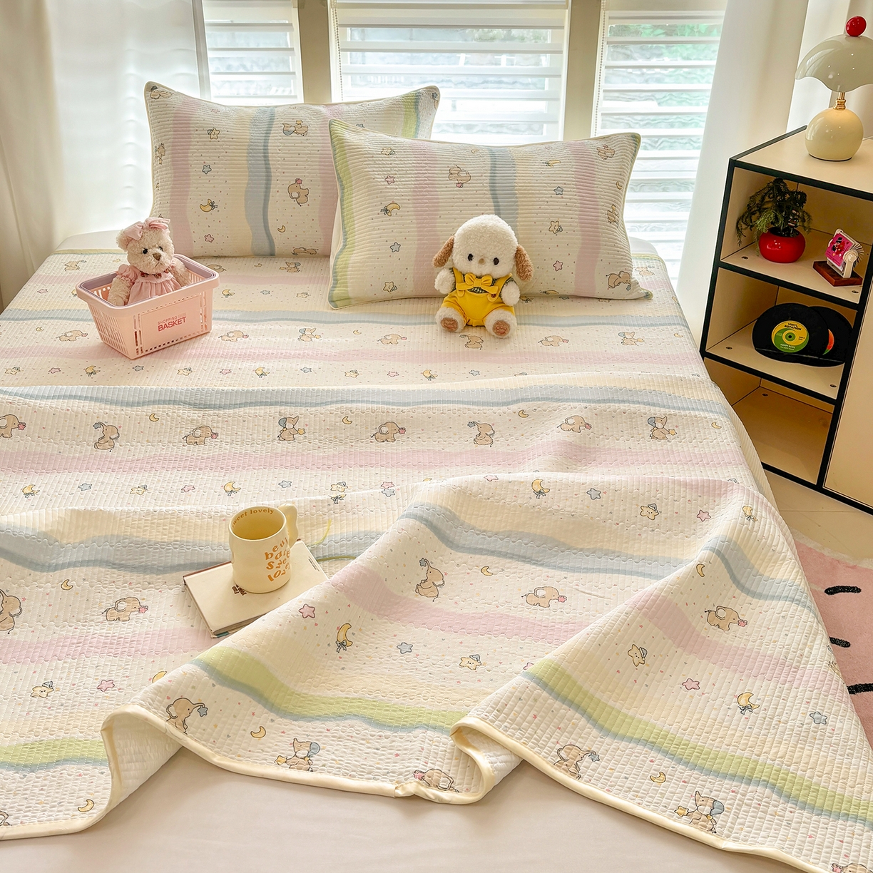 91家纺网 家纺一手货源 找家纺 优悦生活馆 2026新款麻绳款锦氨凉感丝夏被 彩条小象