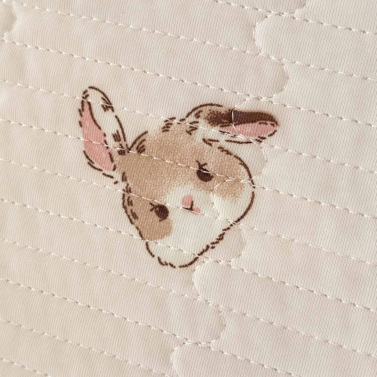 91家纺网 家纺一手货源 找家纺 优悦生活馆 2026新款麻绳款锦氨凉感丝夏被 蝴蝶结小兔