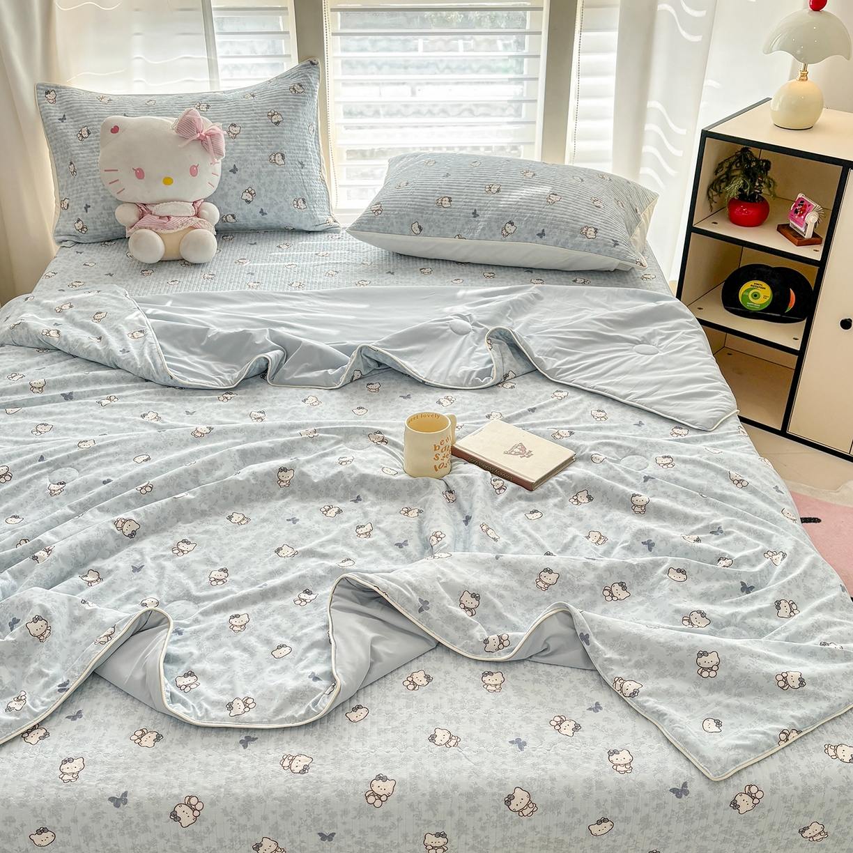 91家纺网 家纺一手货源 找家纺 优悦生活馆 2026新款麻绳款锦氨凉感丝夏被 小猫花朵