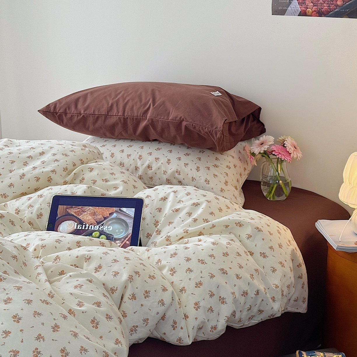 91家纺网 家纺一手货源 找家纺 山茶家居-原创设计 2026新款全棉碎花系列四件套-曼岛 曼岛-甜棕