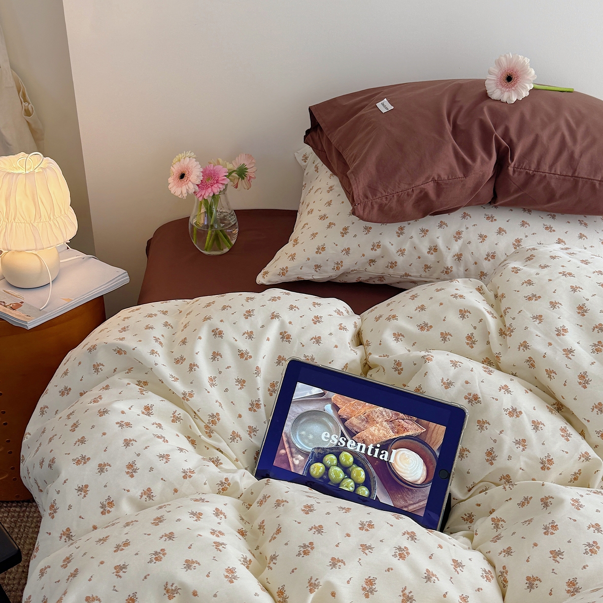 91家纺网 家纺一手货源 找家纺 山茶家居-原创设计 2026新款全棉碎花系列四件套-曼岛 曼岛-甜棕