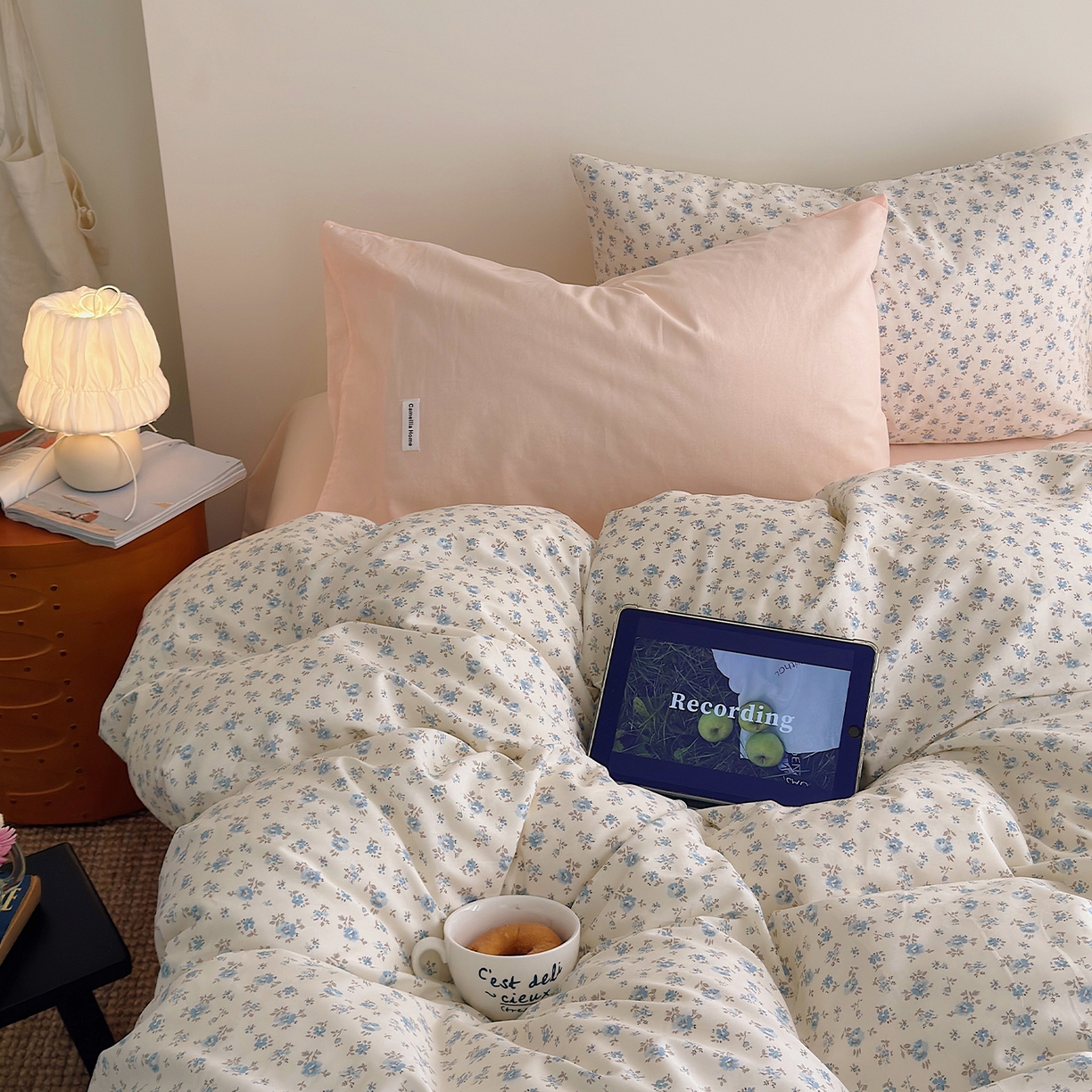 91家纺网 家纺一手货源 找家纺 山茶家居-原创设计 2026新款全棉碎花系列四件套-曼岛 曼岛-海蓝