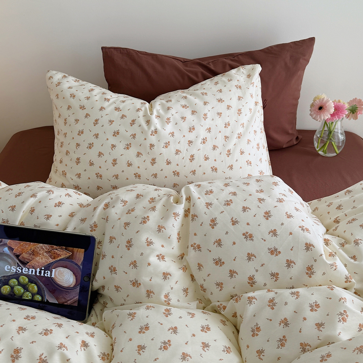 91家纺网 家纺一手货源 找家纺 山茶家居-原创设计 2026新款全棉碎花系列四件套-曼岛 曼岛-甜棕