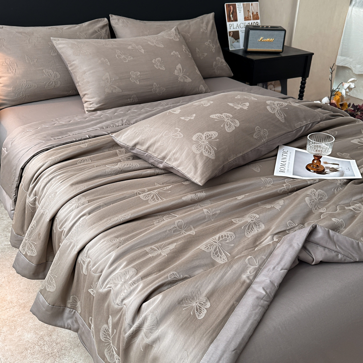 91家纺网 家纺一手货源 找家纺 乐家毛巾被（工厂自产自销） 2026春夏新款全棉60S长绒棉立体厚织提花整张棉花夏被四件套单夏被枕套夏凉被空 蝶影