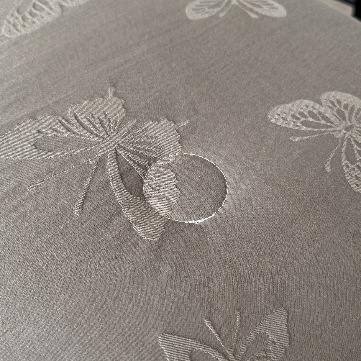 91家纺网 家纺一手货源 找家纺 乐家毛巾被（工厂自产自销） 2026春夏新款全棉60S长绒棉立体厚织提花整张棉花夏被四件套单夏被枕套夏凉被空 蝶影