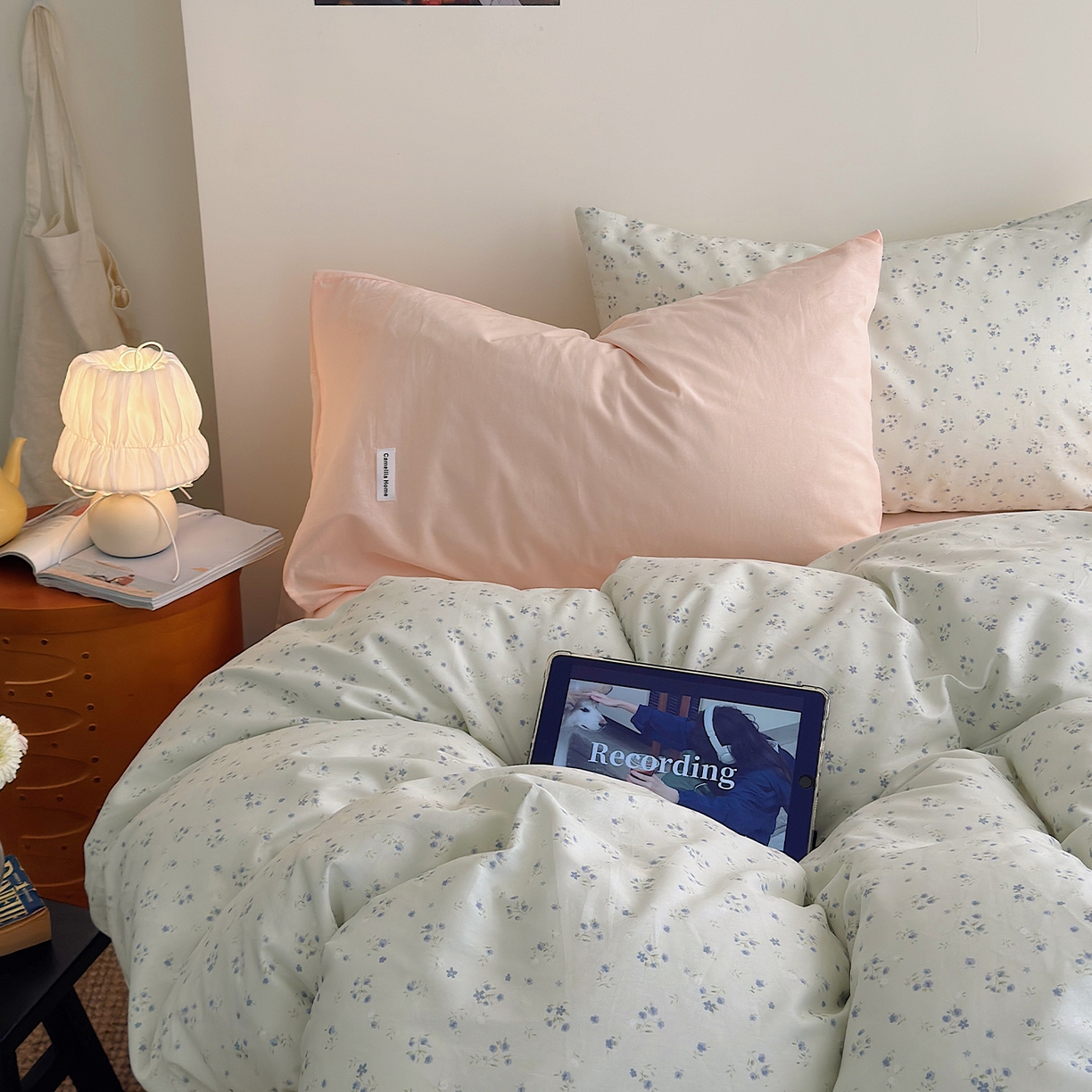 91家纺网 家纺一手货源 找家纺 山茶家居-原创设计 2026新款全棉碎花系列四件套-曼岛 曼岛-奶绿