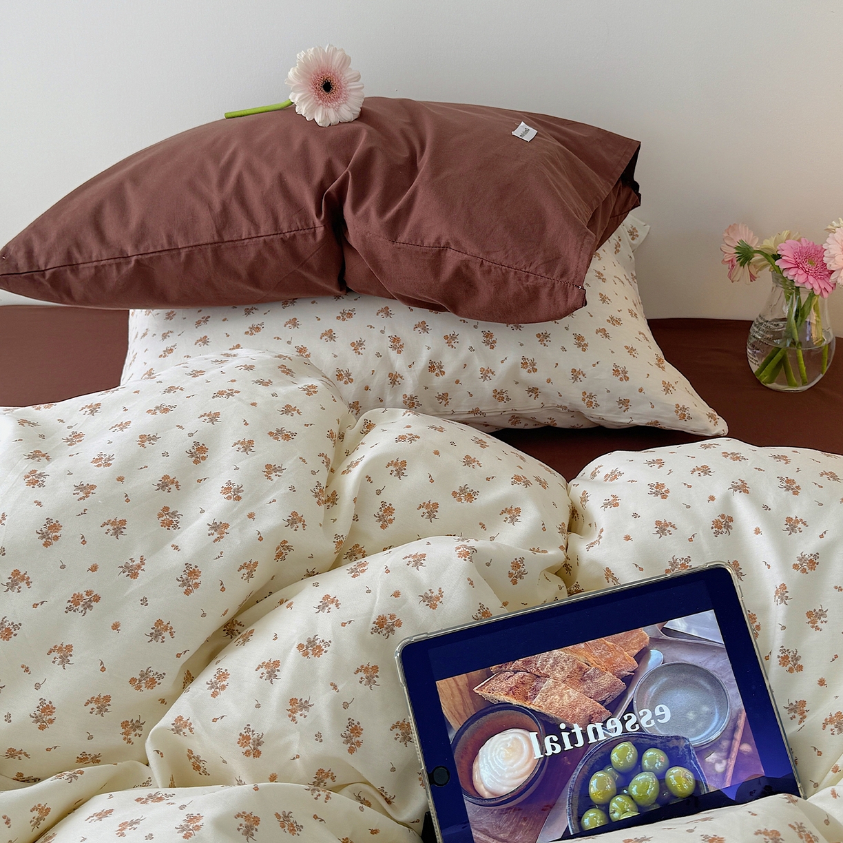 91家纺网 家纺一手货源 找家纺 山茶家居-原创设计 2026新款全棉碎花系列四件套-曼岛 曼岛-甜棕