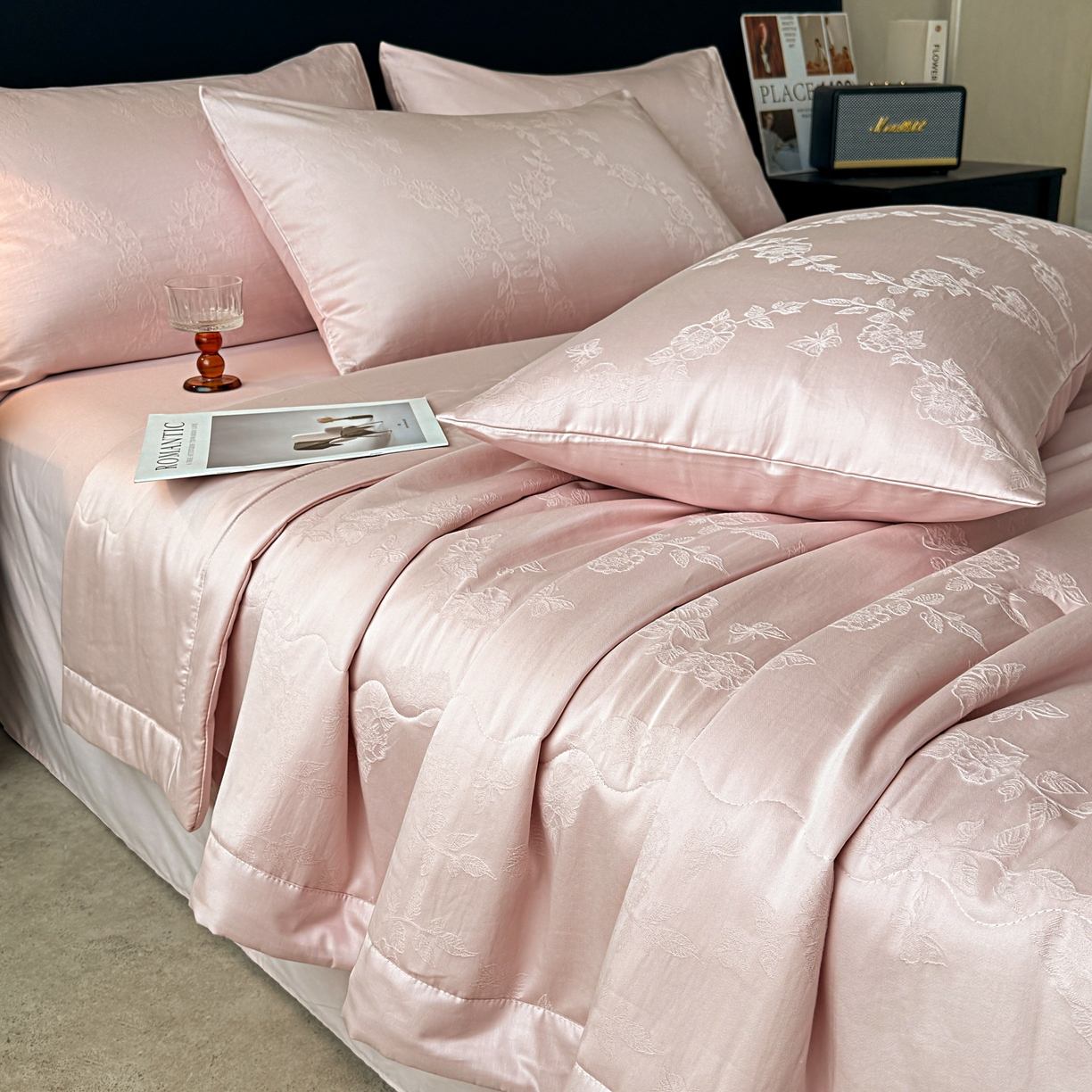 91家纺网 家纺一手货源 找家纺 乐家毛巾被（工厂自产自销） 2026春夏新款全棉60S长绒棉立体厚织提花整张棉花夏被四件套单夏被枕套夏凉被空 花叶蝶影