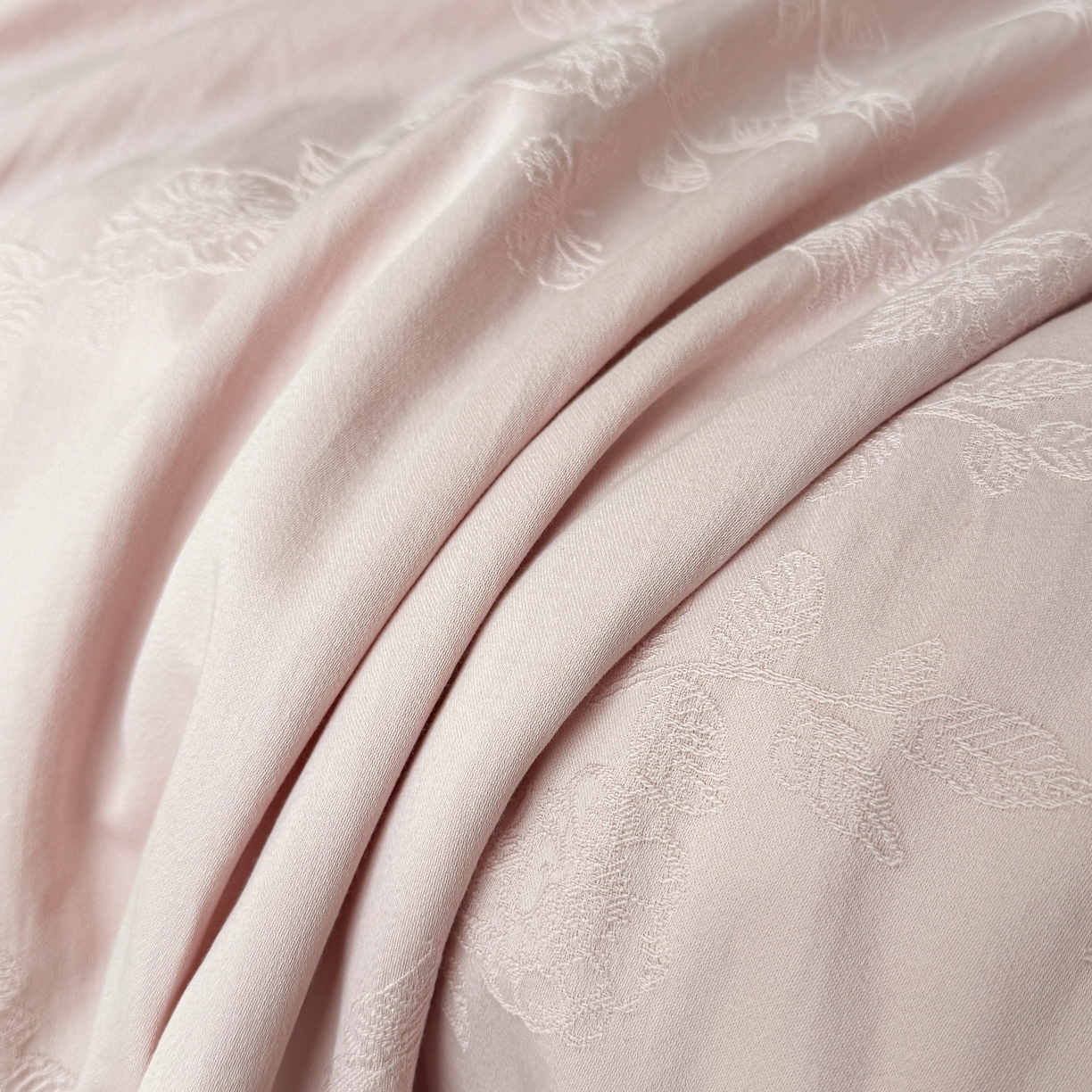 91家纺网 家纺一手货源 找家纺 乐家毛巾被（工厂自产自销） 2026春夏新款全棉60S长绒棉立体厚织提花整张棉花夏被四件套单夏被枕套夏凉被空 花叶蝶影