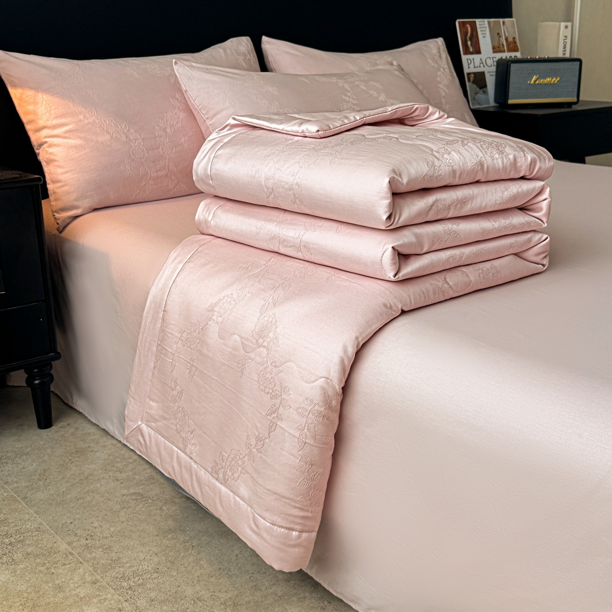 91家纺网 家纺一手货源 找家纺 乐家毛巾被（工厂自产自销） 2026春夏新款全棉60S长绒棉立体厚织提花整张棉花夏被四件套单夏被枕套夏凉被空 花叶蝶影