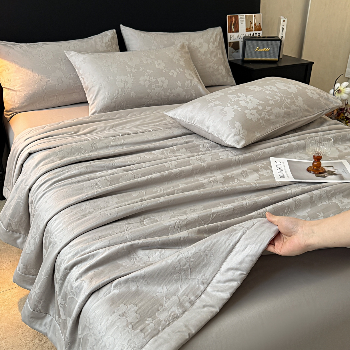 91家纺网 家纺一手货源 找家纺 乐家毛巾被（工厂自产自销） 2026春夏新款全棉60S长绒棉立体厚织提花整张棉花夏被四件套单夏被枕套夏凉被空 花叶同枝