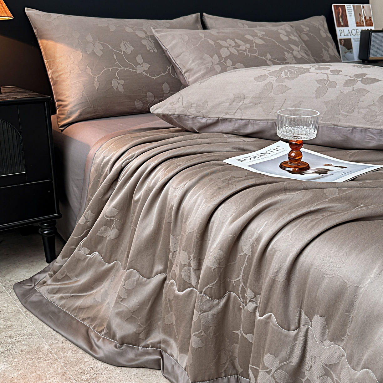 91家纺网 家纺一手货源 找家纺 乐家毛巾被（工厂自产自销） 2026春夏新款全棉60S长绒棉立体厚织提花整张棉花夏被四件套单夏被枕套夏凉被空 露染