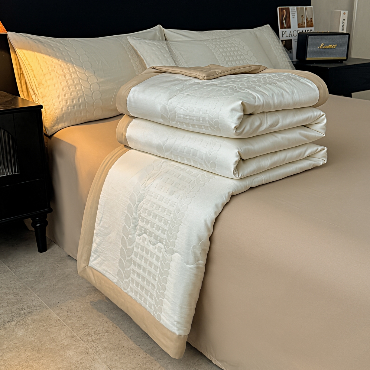 91家纺网 家纺一手货源 找家纺 乐家毛巾被（工厂自产自销） 2026春夏新款全棉60S长绒棉立体厚织提花整张棉花夏被四件套单夏被枕套夏凉被空 落痕