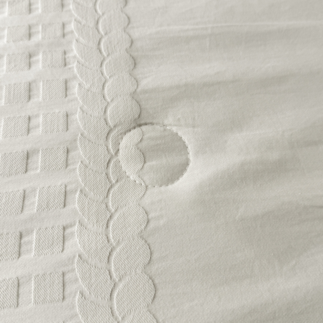 91家纺网 家纺一手货源 找家纺 乐家毛巾被（工厂自产自销） 2026春夏新款全棉60S长绒棉立体厚织提花整张棉花夏被四件套单夏被枕套夏凉被空 落痕