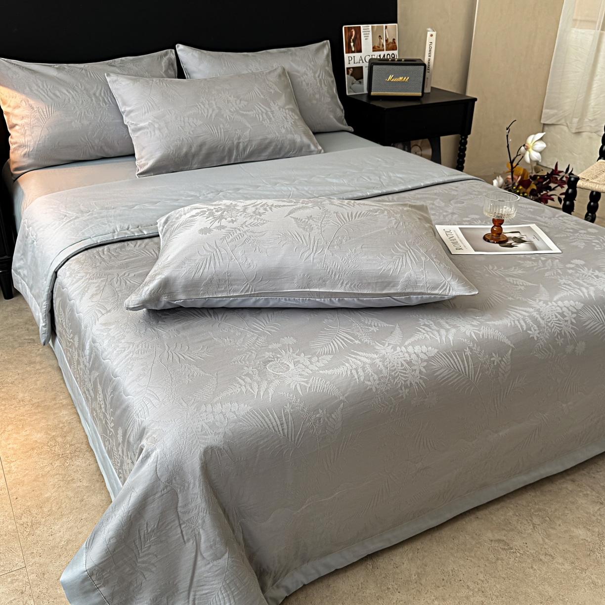 91家纺网 家纺一手货源 找家纺 乐家毛巾被（工厂自产自销） 2026春夏新款全棉60S长绒棉立体厚织提花整张棉花夏被四件套单夏被枕套夏凉被空 碎影