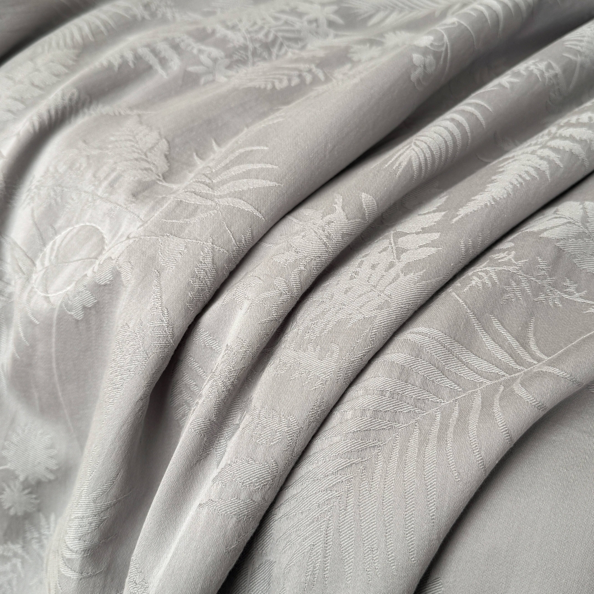 91家纺网 家纺一手货源 找家纺 乐家毛巾被（工厂自产自销） 2026春夏新款全棉60S长绒棉立体厚织提花整张棉花夏被四件套单夏被枕套夏凉被空 碎影