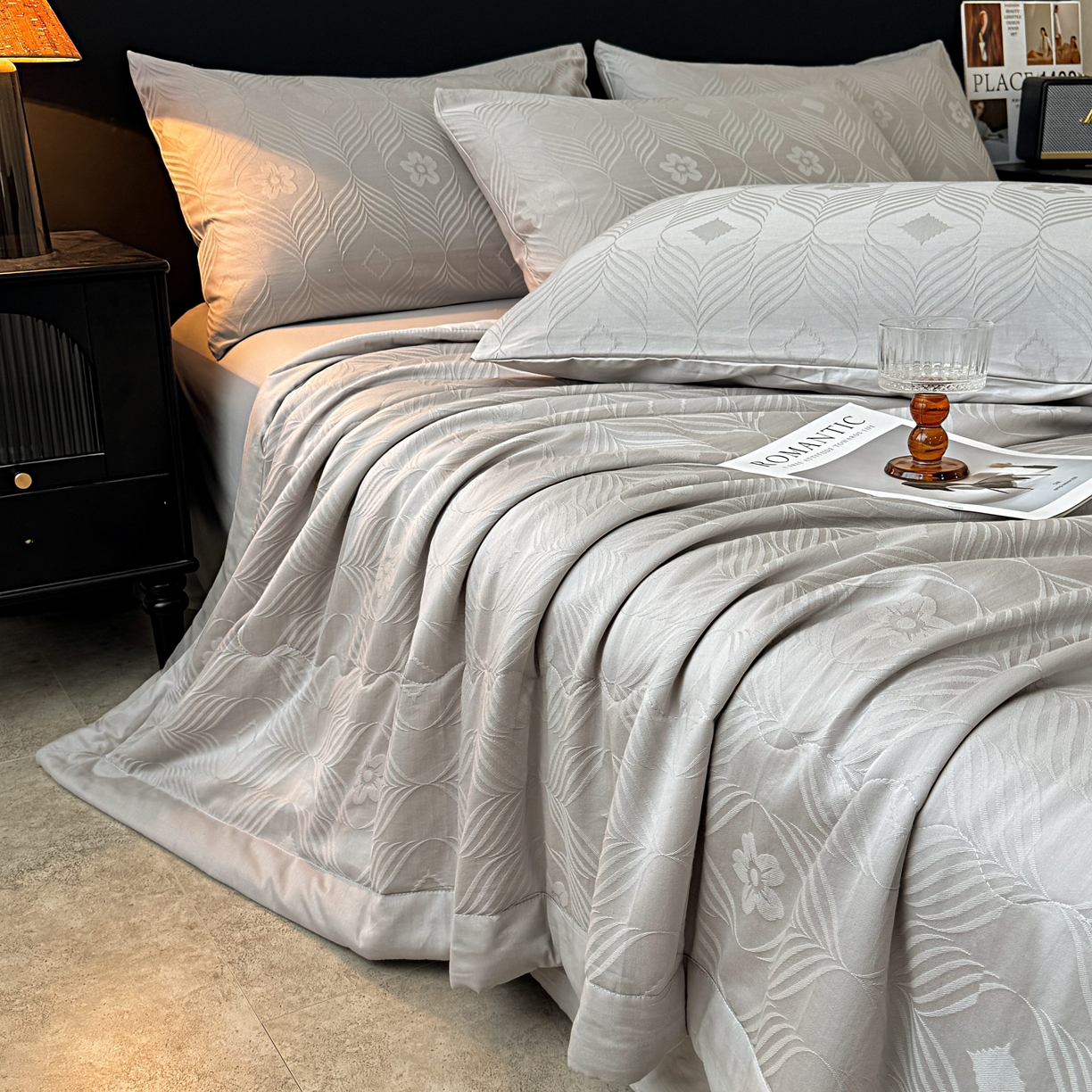 91家纺网 家纺一手货源 找家纺 乐家毛巾被（工厂自产自销） 2026春夏新款全棉60S长绒棉立体厚织提花整张棉花夏被四件套单夏被枕套夏凉被空 同蔓