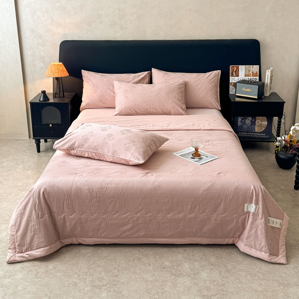 91家纺网 家纺一手货源 找家纺 乐家毛巾被（工厂自产自销） 2026春夏新款全棉60S长绒棉立体厚织提花整张棉花夏被四件套单夏被枕套夏凉被空 叶间梦