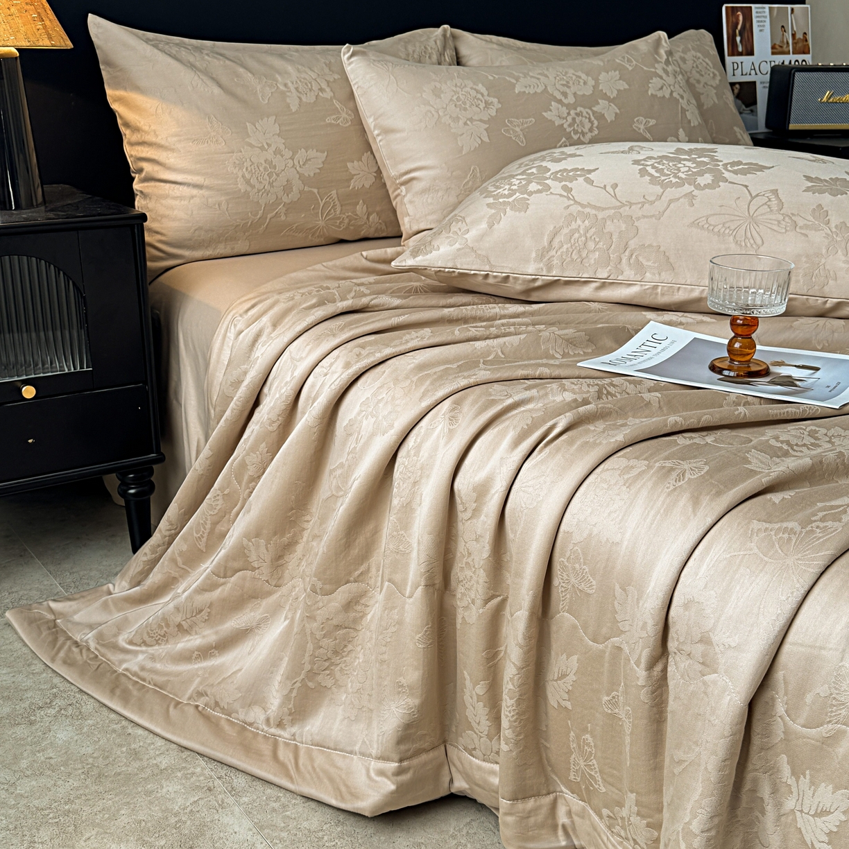 91家纺网 家纺一手货源 找家纺 乐家毛巾被（工厂自产自销） 2026春夏新款全棉60S长绒棉立体厚织提花整张棉花夏被四件套单夏被枕套夏凉被空 隐花