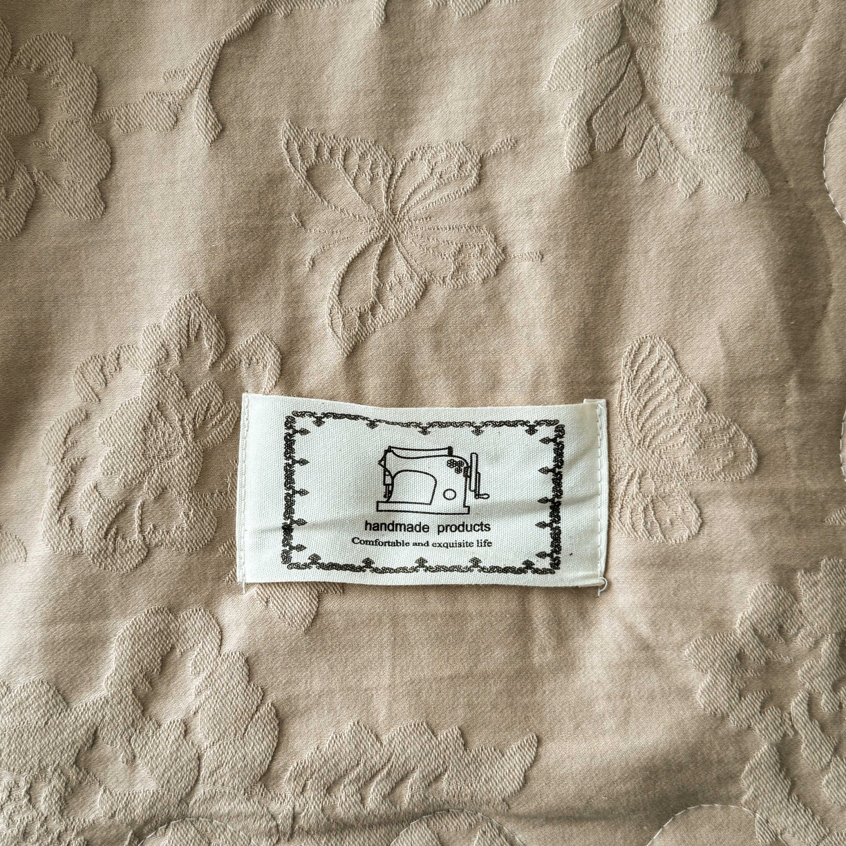 91家纺网 家纺一手货源 找家纺 乐家毛巾被（工厂自产自销） 2026春夏新款全棉60S长绒棉立体厚织提花整张棉花夏被四件套单夏被枕套夏凉被空 隐花