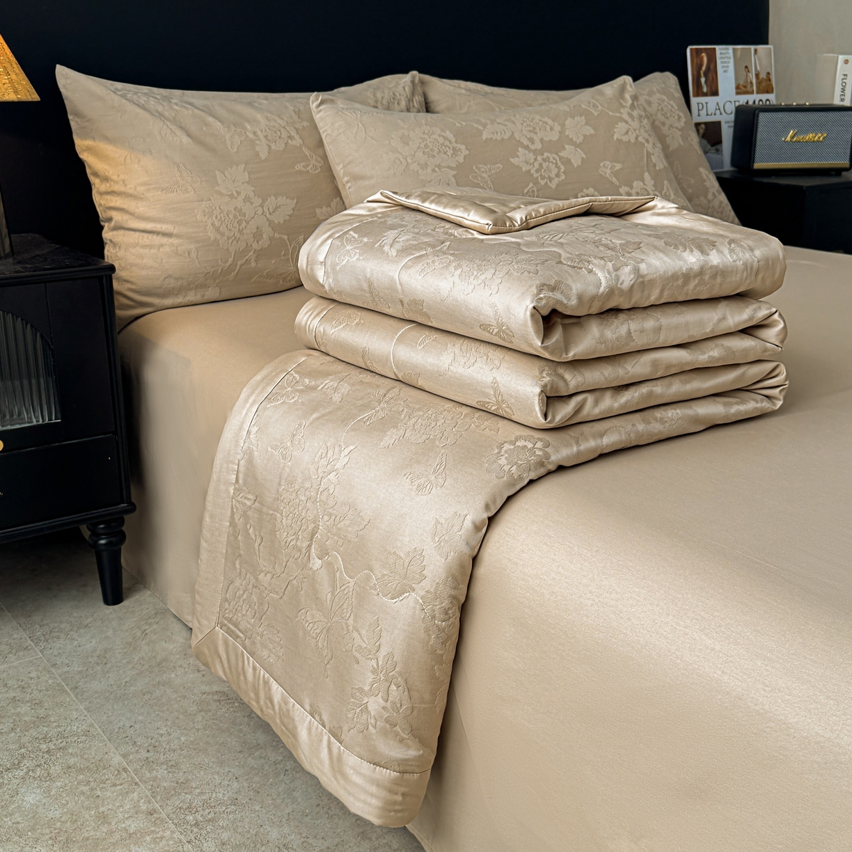 91家纺网 家纺一手货源 找家纺 乐家毛巾被（工厂自产自销） 2026春夏新款全棉60S长绒棉立体厚织提花整张棉花夏被四件套单夏被枕套夏凉被空 隐花