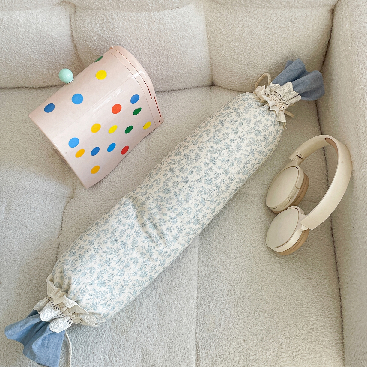 91家纺网 家纺一手货源 找家纺 亦帆枕芯 2026新款多功能法式圆柱形糖果枕宝宝安抚枕成人颈椎枕 田园繁花-法式糖果枕