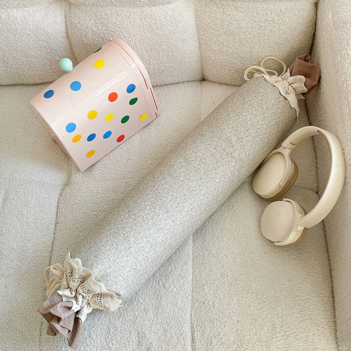 91家纺网 家纺一手货源 找家纺 亦帆枕芯 2026新款多功能法式圆柱形糖果枕宝宝安抚枕成人颈椎枕 田园繁花-法式糖果枕