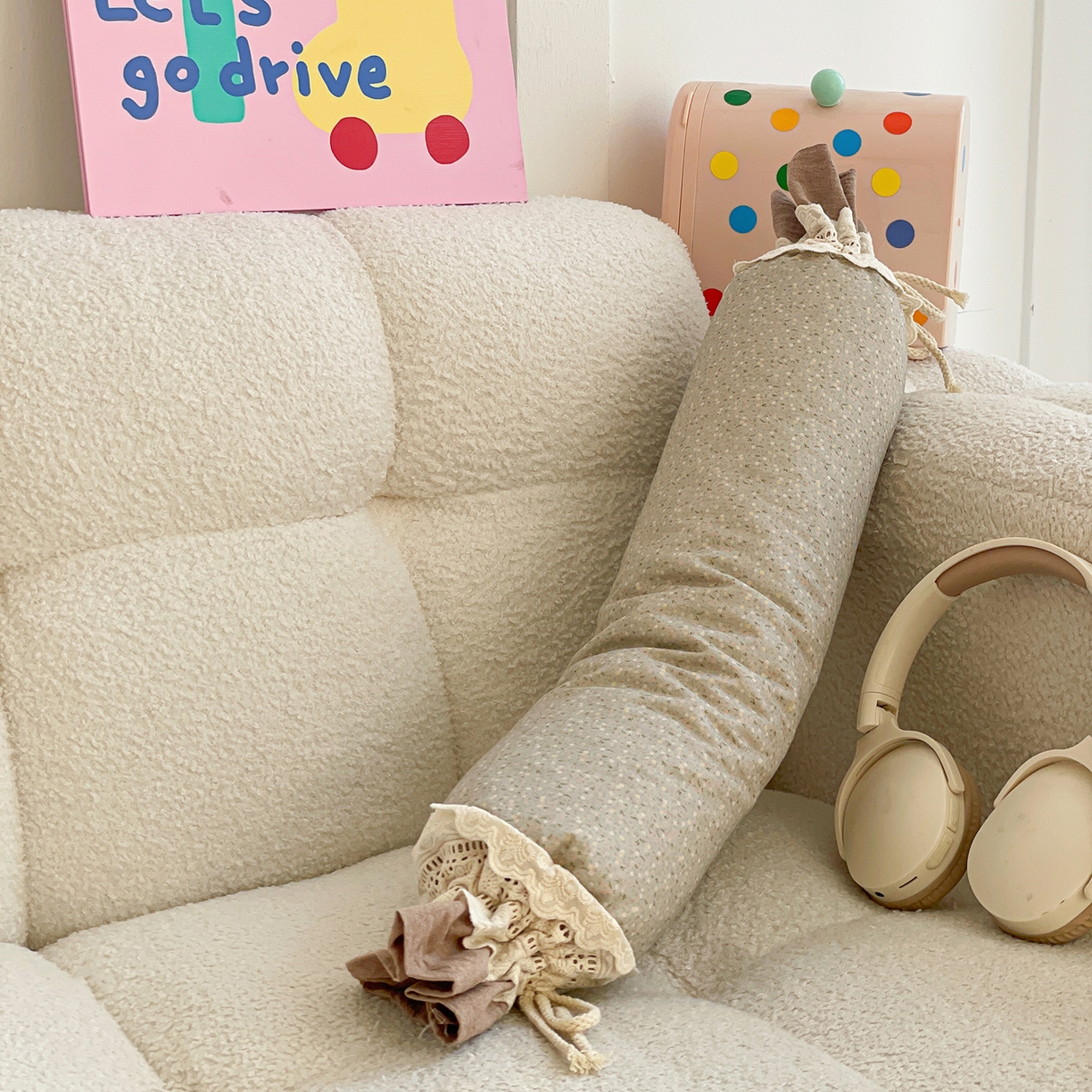 91家纺网 家纺一手货源 找家纺 亦帆枕芯 2026新款多功能法式圆柱形糖果枕宝宝安抚枕成人颈椎枕 青雾小花-法式糖果枕