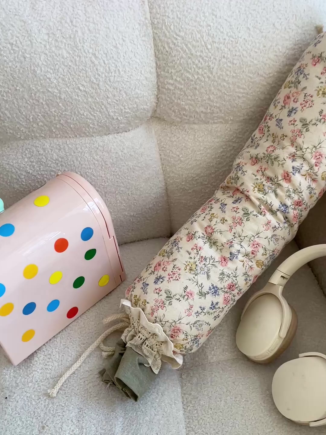 91家纺网 家纺一手货源 找家纺 亦帆枕芯 2026新款多功能法式圆柱形糖果枕宝宝安抚枕成人颈椎枕 田园繁花-法式糖果枕