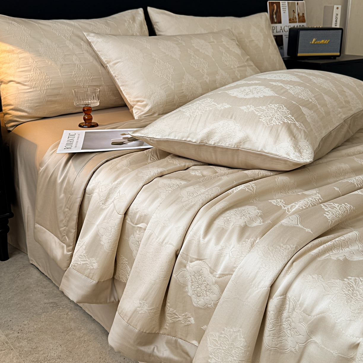 91家纺网 家纺一手货源 找家纺 乐家毛巾被（工厂自产自销） 2026春夏新款全棉60S长绒棉立体厚织提花整张棉花夏被四件套单夏被枕套夏凉被空 余影