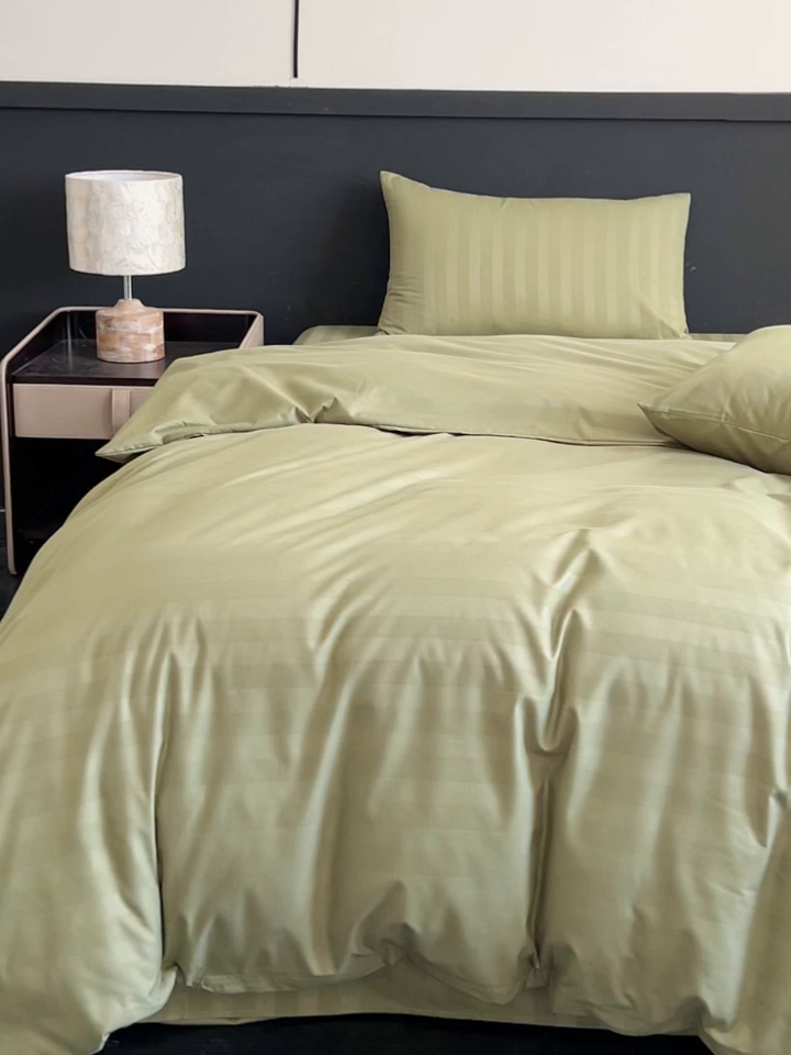 91家纺网 家纺一手货源 找家纺 蓝淋家纺 2026春夏新款贡缎提花四件套 茶青缎