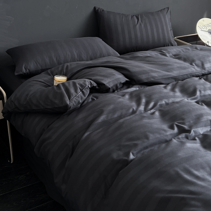 91家纺网 家纺一手货源 找家纺 蓝淋家纺 2026春夏新款贡缎提花四件套 墨夜缎