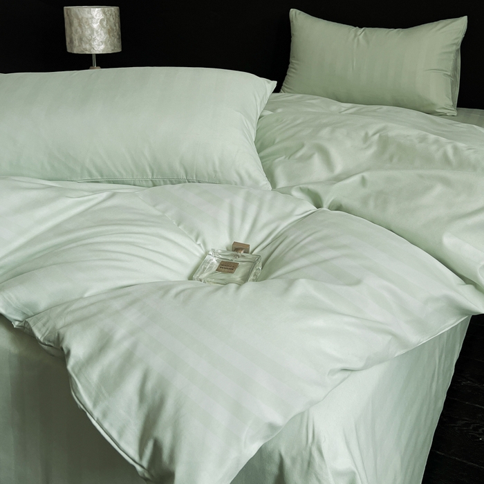 91家纺网 家纺一手货源 找家纺 蓝淋家纺 2026春夏新款贡缎提花四件套 青雾缎