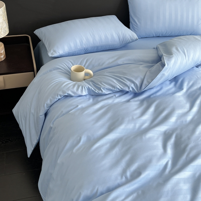 91家纺网 家纺一手货源 找家纺 蓝淋家纺 2026春夏新款贡缎提花四件套 晴空缎