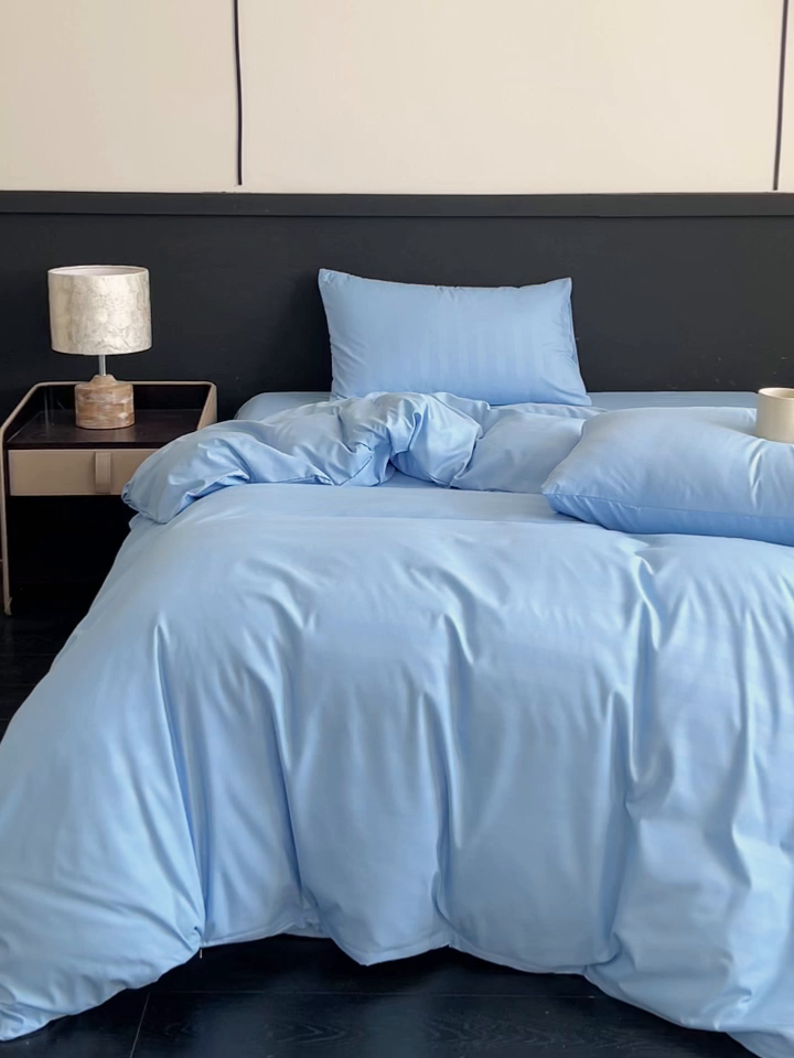 91家纺网 家纺一手货源 找家纺 蓝淋家纺 2026春夏新款贡缎提花四件套 晴空缎