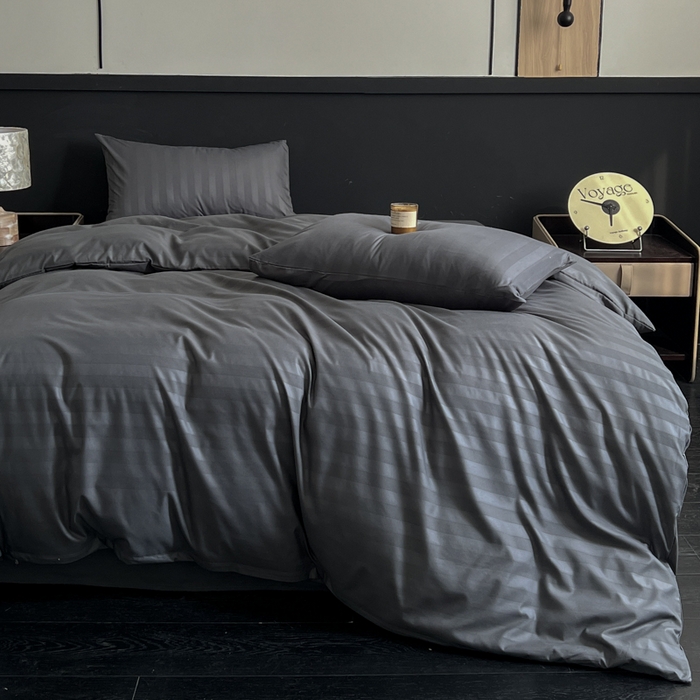 91家纺网 家纺一手货源 找家纺 蓝淋家纺 2026春夏新款贡缎提花四件套 炭灰缎