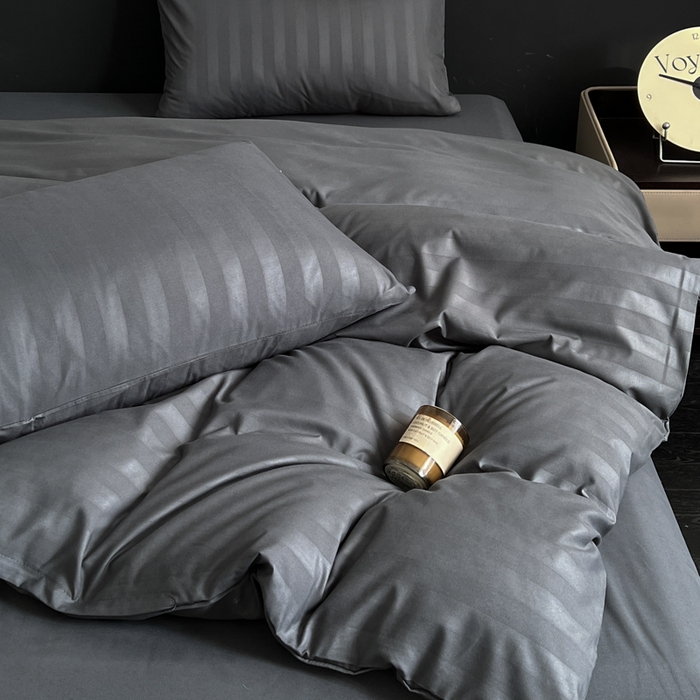 91家纺网 家纺一手货源 找家纺 蓝淋家纺 2026春夏新款贡缎提花四件套 炭灰缎